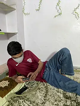 Snapshot of Sex_Queen_aaraya chatting on 03/24/26, 03:17 Sex Queen aaraya online show from 03/24/26, 03:17