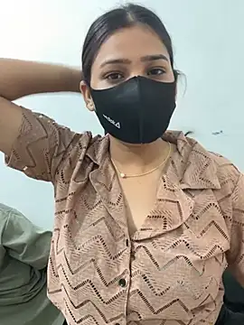 Snapshot of Sex_Queen_aaraya chatting on 04/05/26, 04:15 Sex Queen aaraya online show from 04/05/26, 04:15