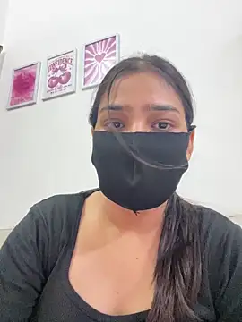 Snapshot of Sex_Queen_aaraya chatting on 06/06/26, 12:32 Sex Queen aaraya online show from 06/06/26, 12:32