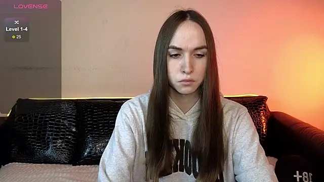 Angeel Kate online show from 09/26/25, 04:49