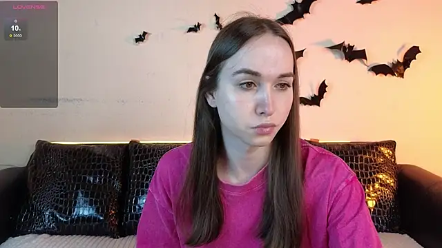 Angeel Kate online show from 11/13/25, 04:44