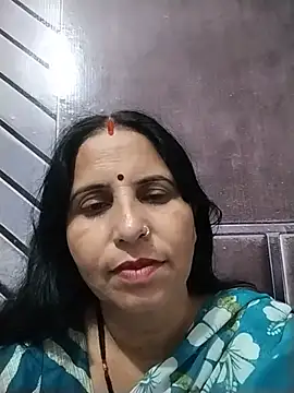 Snapshot of Hot_liya54 chatting on 07/04/26, 10:43 Hot liya54 online show from 07/04/26, 10:43