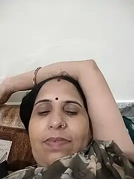 Snapshot of Hot_liya54 chatting on 08/01/26, 06:29 Hot liya54 online show from 08/01/26, 06:29