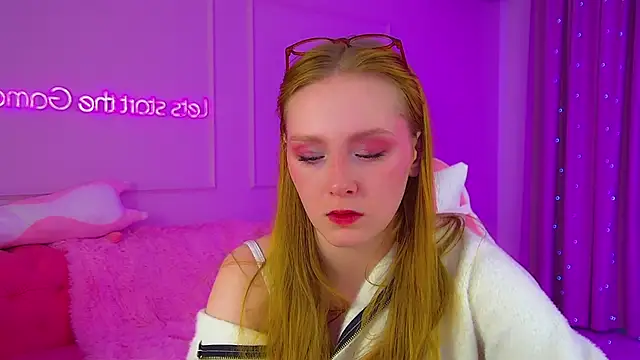 AgataFoxley online show from 10/12/25, 06:12