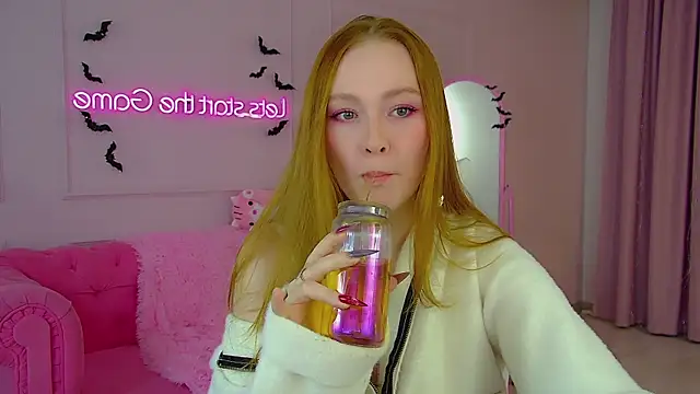 AgataFoxley online show from 10/20/25, 07:20