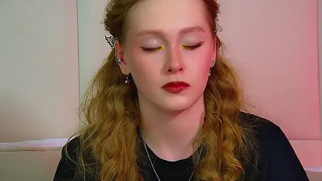 Snapshot of AgataFoxley chatting on 06/24/26, 06:40 AgataFoxley online show from 06/24/26, 06:40