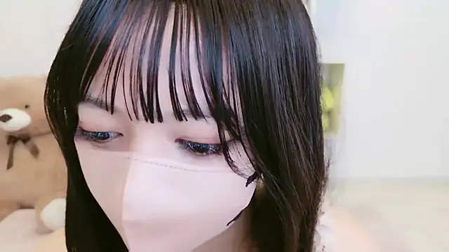 Snapshot of JP_Momo_o0 chatting on 10/19/25, 12:50 JP Momo o0 online show from 10/19/25, 12:50