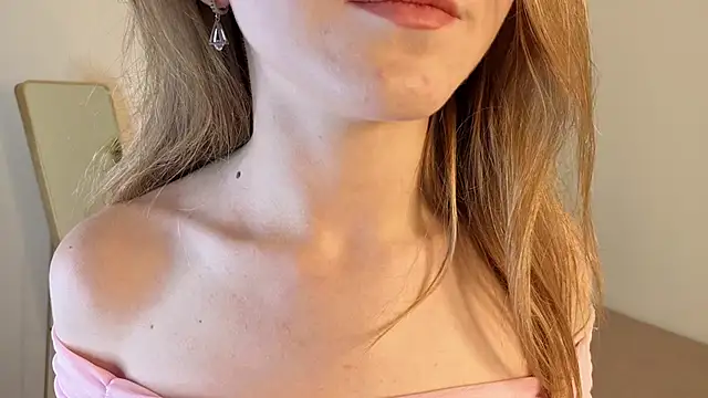 Snapshot of Sue_Sanders chatting on 09/24/25, 10:40 Sue Sanders online show from 09/24/25, 10:40