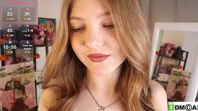 Snapshot of Sue_Sanders chatting on 04/11/26, 04:28 Sue Sanders online show from 04/11/26, 04:28