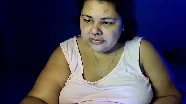 Snapshot of xlatinastar chatting on 07/01/26, 05:34 xlatinastar online show from 07/01/26, 05:34