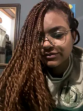 Snapshot of Hill_Brownie chatting on 12/15/25, 08:29 Hill Brownie online show from 12/15/25, 08:29