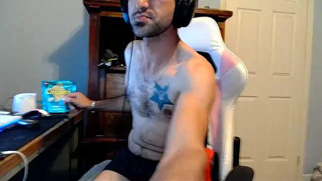 Snapshot of Ardokks chatting on 10/15/25, 01:28 Ardokks online show from 10/15/25, 01:28