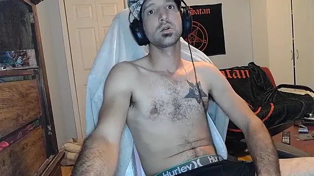 Snapshot of Ardokks chatting on 10/21/25, 03:07 Ardokks online show from 10/21/25, 03:07