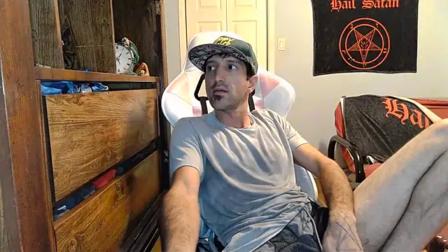 Snapshot of Ardokks chatting on 10/26/25, 04:07 Ardokks online show from 10/26/25, 04:07