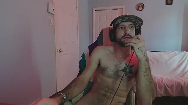 Snapshot of Ardokks chatting on 11/22/25, 05:45 Ardokks online show from 11/22/25, 05:45