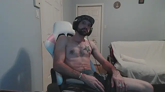 Snapshot of Ardokks chatting on 12/02/25, 02:17 Ardokks online show from 12/02/25, 02:17