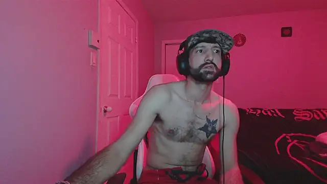 Snapshot of Ardokks chatting on 12/04/25, 02:21 Ardokks online show from 12/04/25, 02:21