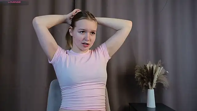 VinnieSerrano online show from 10/08/25, 01:09