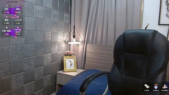 Snapshot of Iantwink18 chatting on 10/06/25, 09:23 Iantwink18 online show from 10/06/25, 09:23