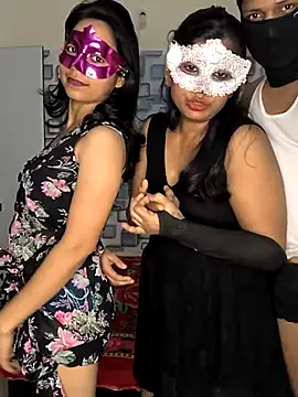 Snapshot of Family02 chatting on 12/15/25, 05:28 Family02 online show from 12/15/25, 05:28