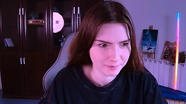 Snapshot of AliceCUNTach chatting on 11/07/25, 05:18 AliceCUNTach online show from 11/07/25, 05:18