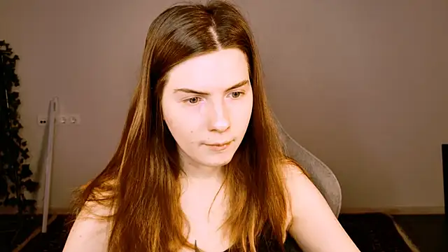 Snapshot of AliceCUNTach chatting on 11/30/25, 05:11 AliceCUNTach online show from 11/30/25, 05:11