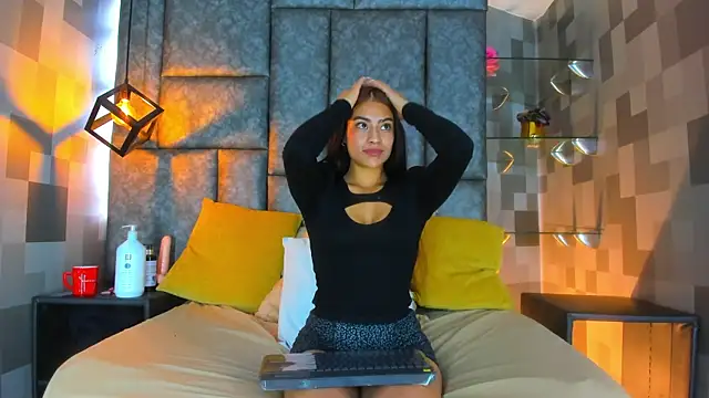 Emily Mitchell online show from 11/25/25, 06:52