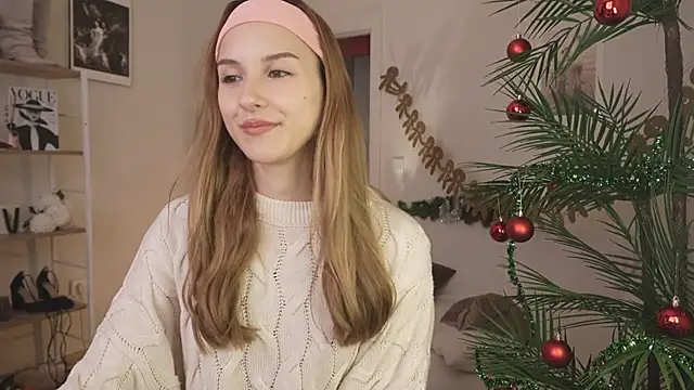 Snapshot of Vegas_V chatting on 12/17/25, 12:22 Vegas V online show from 12/17/25, 12:22