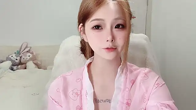 Snapshot of xiaoyugan-99 chatting on 10/05/25, 01:53 xiaoyugan-99 online show from 10/05/25, 01:53