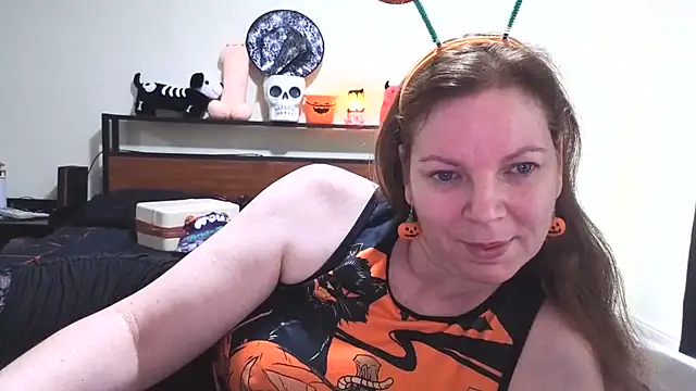 aussiepeaches online show from 10/29/25, 10:33