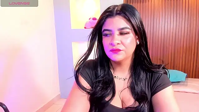 TianaGlow26 online show from 10/09/25, 07:34