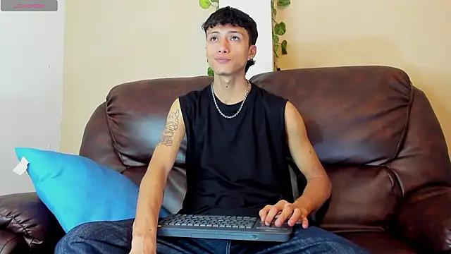 Snapshot of Lean_Portman chatting on 03/17/26, 02:20 Lean Portman online show from 03/17/26, 02:20