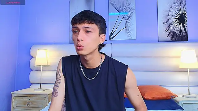 Snapshot of Lean_Portman chatting on 03/18/26, 03:04 Lean Portman online show from 03/18/26, 03:04