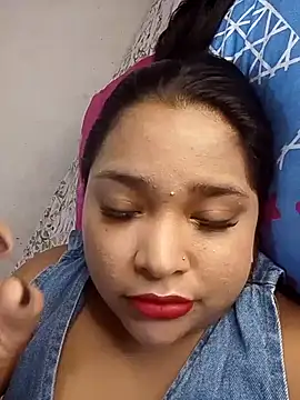 Snapshot of Angelly_ricura chatting on 07/07/26, 05:39 Angelly ricura online show from 07/07/26, 05:39