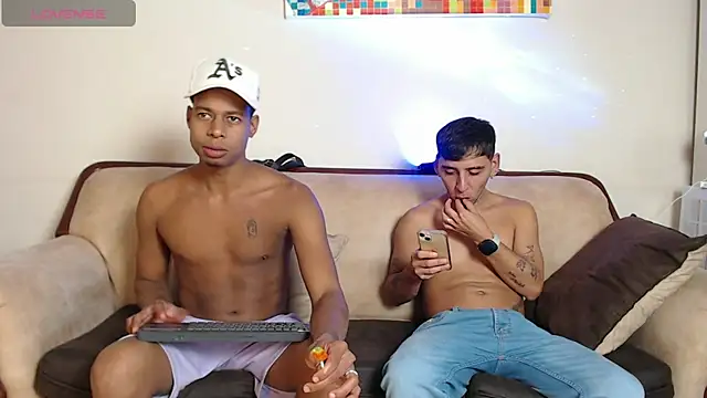 Snapshot of SpicyBoys_X chatting on 04/10/26, 12:05 SpicyBoys X online show from 04/10/26, 12:05