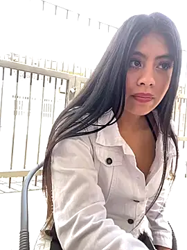 Snapshot of Adele_Pinkk chatting on 09/19/25, 03:34 Adele Pinkk online show from 09/19/25, 03:34