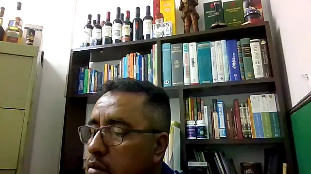 Snapshot of HomHot47 chatting on 10/29/25, 02:36 HomHot47 online show from 10/29/25, 02:36