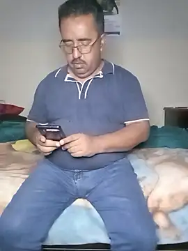 Snapshot of HomHot47 chatting on 11/20/25, 06:02 HomHot47 online show from 11/20/25, 06:02