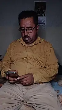 Snapshot of HomHot47 chatting on 11/21/25, 06:12 HomHot47 online show from 11/21/25, 06:12