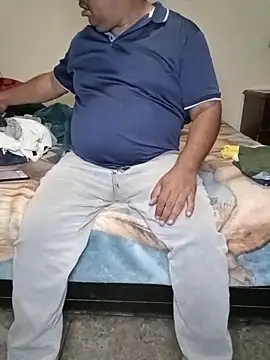 Snapshot of HomHot47 chatting on 11/24/25, 06:13 HomHot47 online show from 11/24/25, 06:13