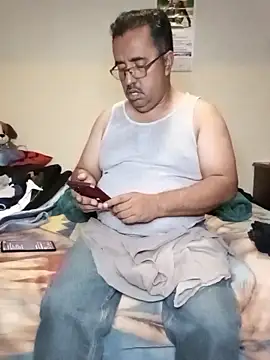 Snapshot of HomHot47 chatting on 11/29/25, 04:48 HomHot47 online show from 11/29/25, 04:48