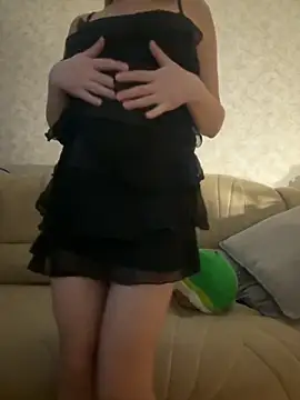 Nikihot   online show from 11/11/25, 06:57