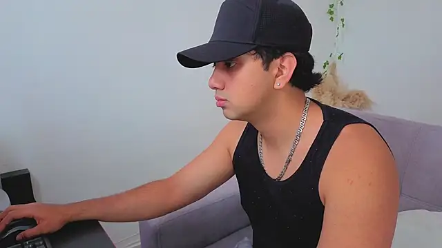 Snapshot of 0ne_0f_0ne chatting on 09/11/25, 01:55 0ne 0f 0ne online show from 09/11/25, 01:55