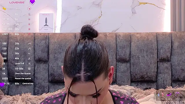 Snapshot of Ava_Cristi chatting on 12/21/25, 03:52 Ava Cristi online show from 12/21/25, 03:52