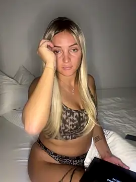 madiiy online show from 09/28/25, 08:14