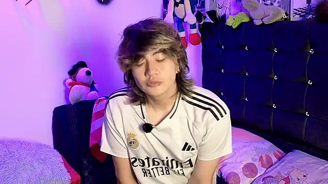 Vamps Lovers online show from 03/31/26, 09:21