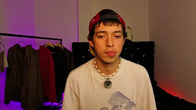 Otter Star online show from 09/12/25, 02:33