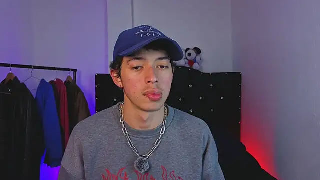 Otter Star online show from 09/17/25, 05:09