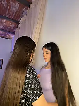 Snapshot of Ashley_and_Zoe chatting on 12/21/25, 04:25 Ashley and Zoe online show from 12/21/25, 04:25