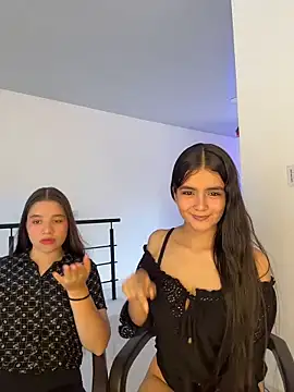 Snapshot of Ashley_and_Zoe chatting on 02/07/26, 02:54 Ashley and Zoe online show from 02/07/26, 02:54